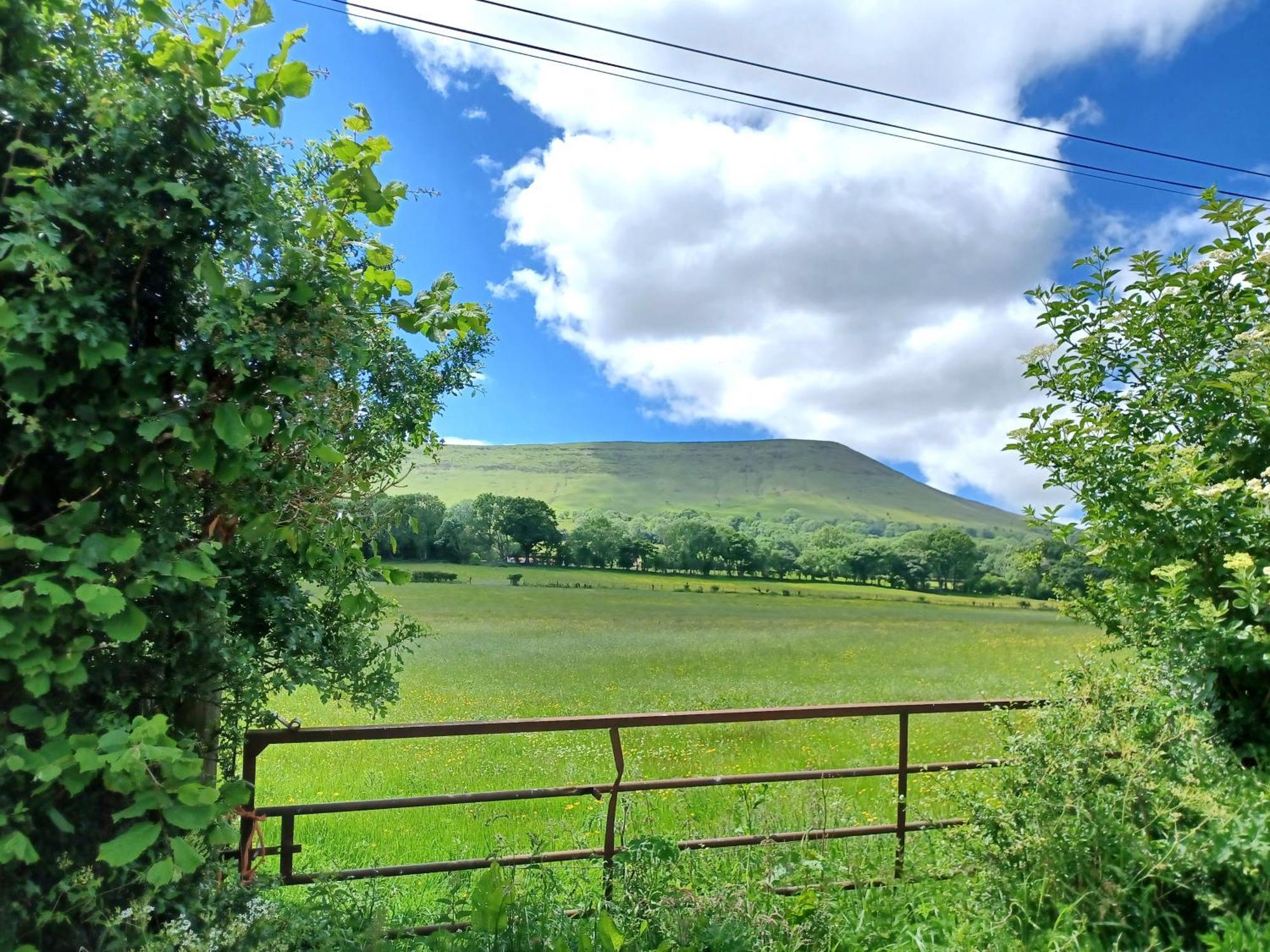 River Cottage@Cwm Mill - Riverside Family Holidays In The Black Mountains 헤리퍼드 외부 사진